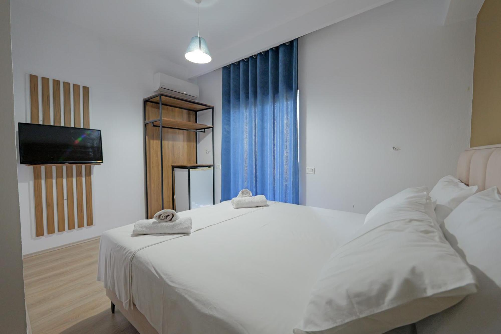 Hotel Holiday Sarandë
