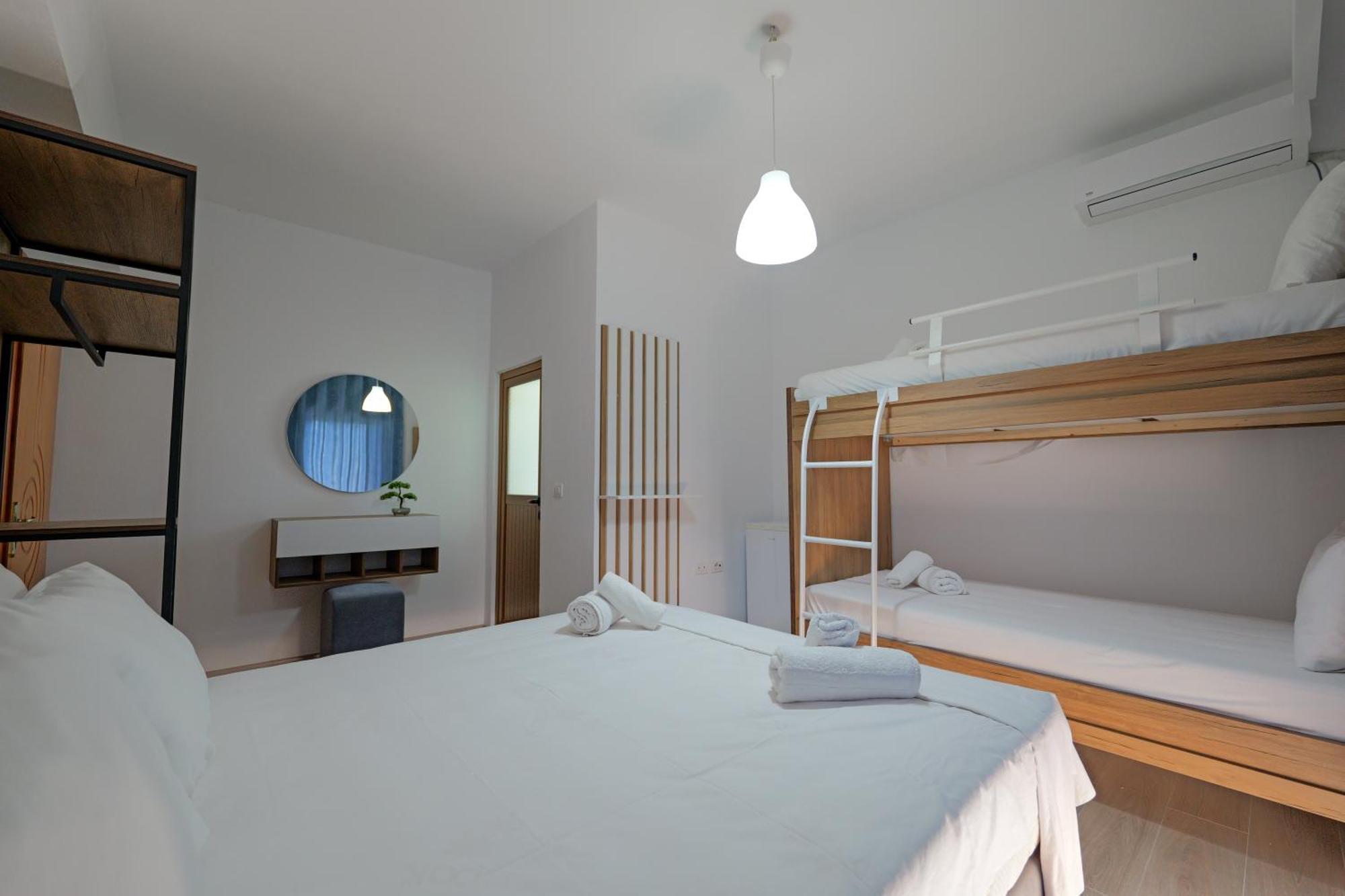 Hotel Holiday